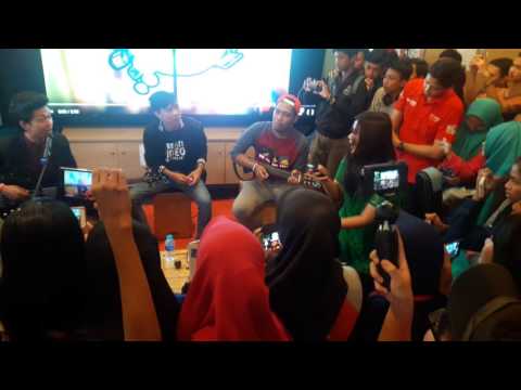 Bayu SKAK WTB at Surabaya loop station