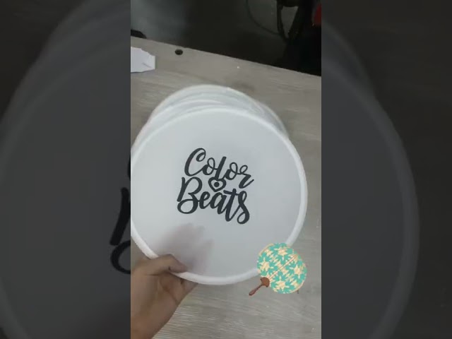 Vídeo relacionado con Sikweny 2 Piezas Abanico Plegable Fan Plegable Diseño con Flecos Abanicos Boda para Invitados Diseño con Estampado Dorado PAI para Espectáculos Baile Decoración Bodas (Blanco)