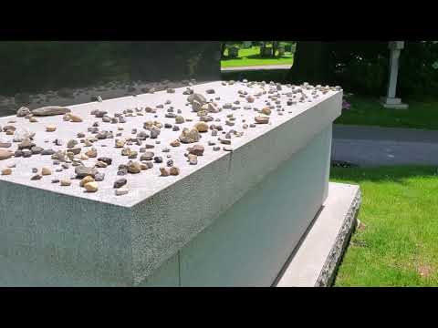 Duke Ellington , Miles Davis graves