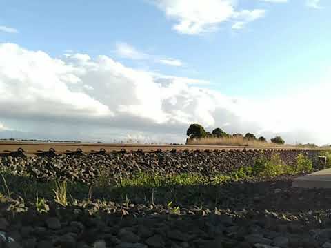 Different view of 5AM8 Overland train at Bannockburn (15/4/2021)