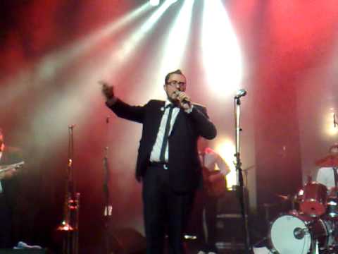 GIZELLE SMITH & THE MIGHTY MOCAMBOS - 1/8 (Live@Rennes - 07/10/2010)