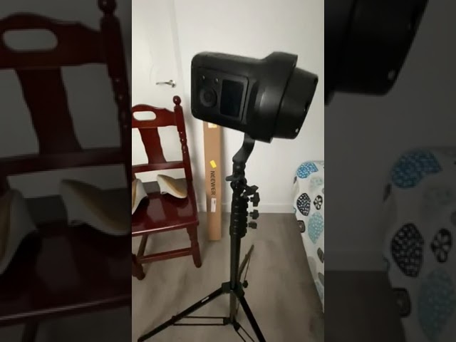 Vídeo relacionado con NEEWER 2,6 m Soporte de luz para cojín de Aire, trípode Resistente de Metal con Punta Reversible de 1/4 a 3/8 Pulgadas, Interfaz de Montaje de 3 vías y Botones de Bloqueo de Metal, Carga máxima. 2,5