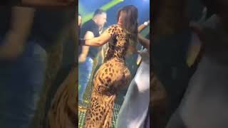 Download lagu Arab ass shaking dance mp3