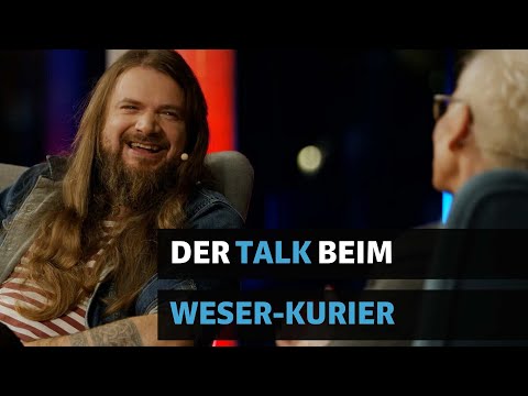 Bärbel Schäfer hatte beim WESER-Strand-Talk Versengold-Sänger Malte Hoyer zu Gast