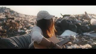 เวลาไม่ช่วยลืม – ขยะหน้าต้นไม้ ft. WAJADEE