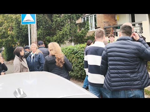 UŽIVO: Kupovina glasova, dupli spiskovi, policija blokirala centar