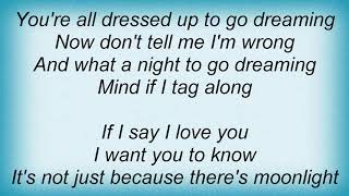 Bing Crosby - Moonlight Becomes You Lyrics