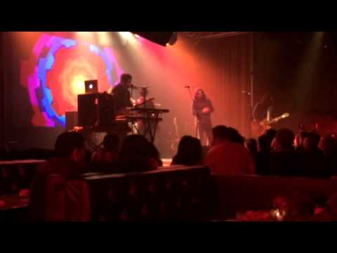 Enjambre. Dama demencia