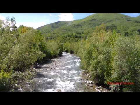 TORRENTE VERMENAGNA CON ACQUA CRISTALLINA DI MONTAGNA.