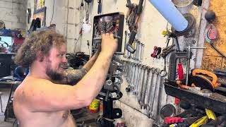 Replace electronic struts, disassemble and assemble, calibrate. 2013-2019 Lincoln MKT