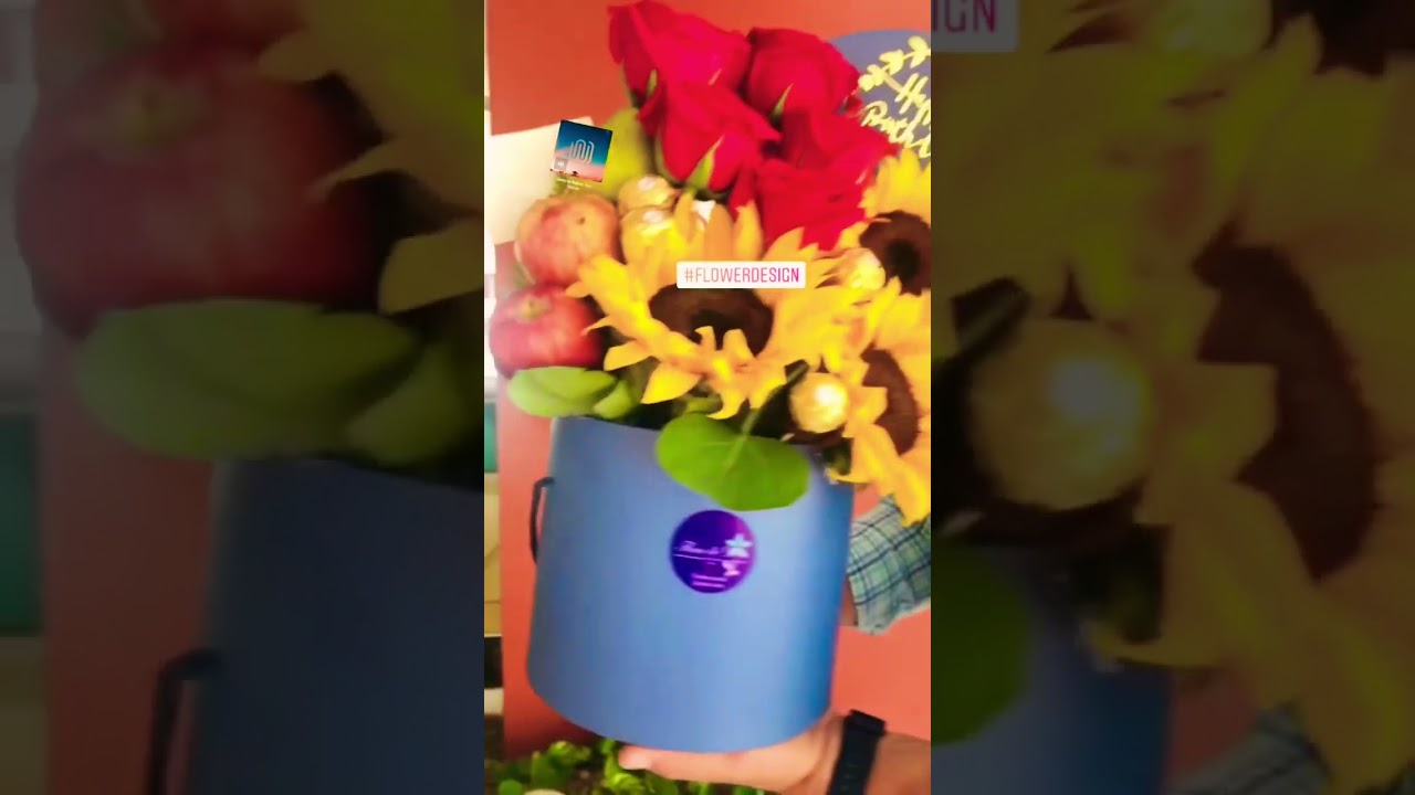 Arreglo floral con Girasoles 🌻 rosas 🌹 y frutas 🍇 Cumpleaños, festivo