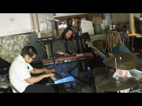 LIONMILK - FANTASY (LIVE SESSION)