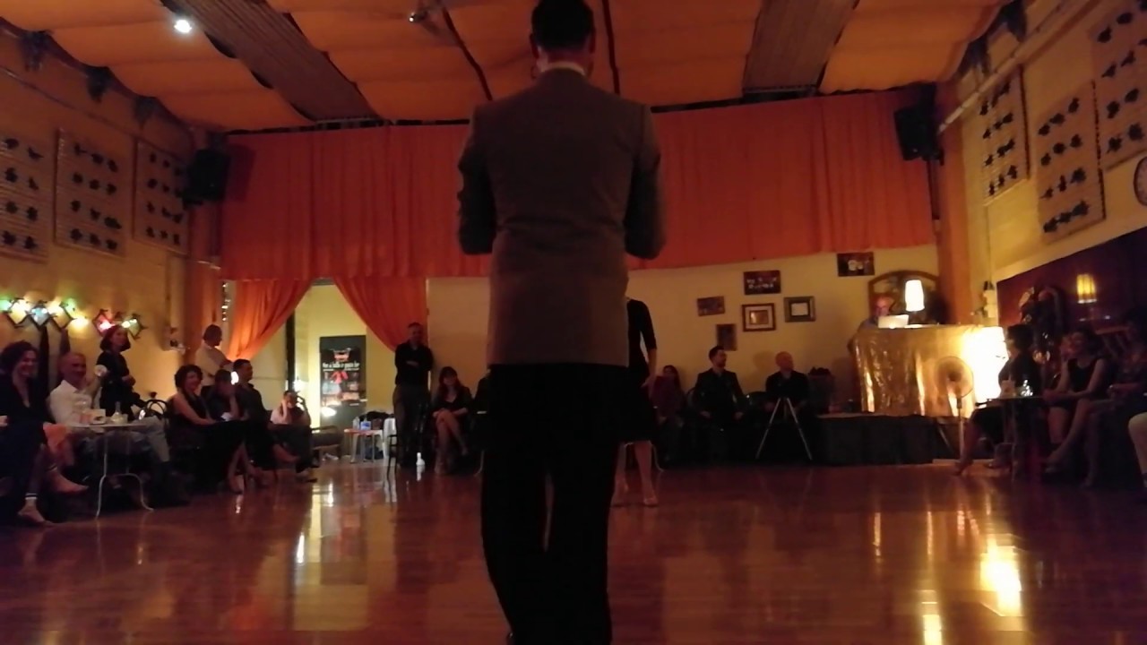 Video thumbnail for Fausto Carpino y Stephanie Fesneau - Milonga del recuerdo - Juan D'Arienzo y Alberto Echagüe