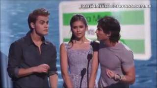 Teen Choice Awards 2011 - Ian, Nina e Paul LEGENDADO