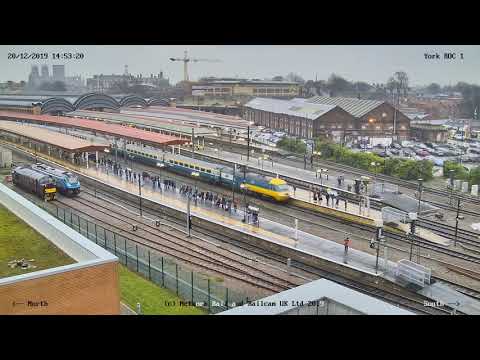 20th December 2019 - 1Z48 0937 Edinburgh - Leeds leaving York Station at 1452 - Intercity 125 HST