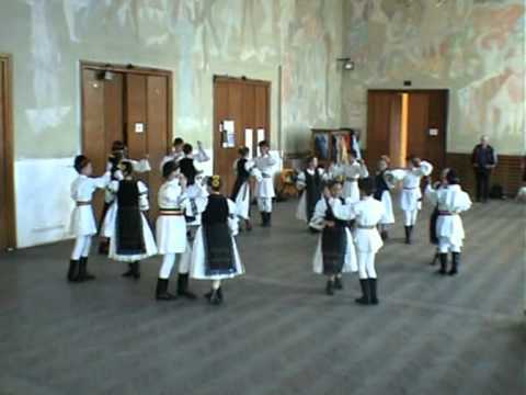 Purtata: Mociu - Traditional dance in Romania