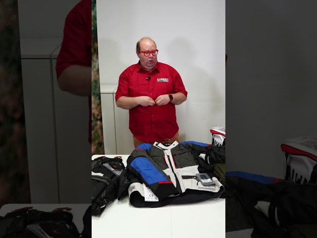 Vídeo relacionado con Casco Colección Coleccionista Merch Aficionado Entusiasta Camiseta