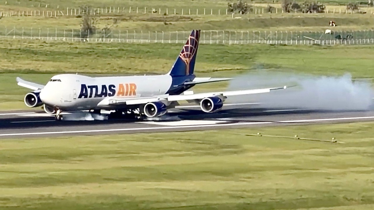 747 Landing Goes Very Wrong