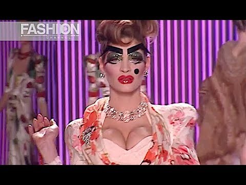 JOHN GALLIANO Fall 2003 2004 Paris - Fashion Channel