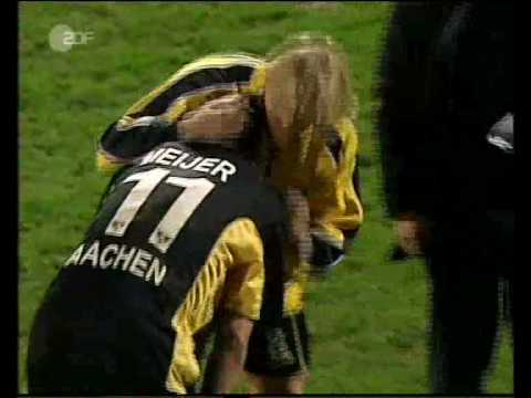DFB Pokal 2004: Alemannia Aachen - Bayern München 2:1 (Schlusspfiff)