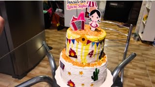 Bolo Festa Junina com Chantilly | Decoração Infantil Completa