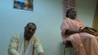 preview picture of video 'Sriman PranaKrishna Bhajan 20100612'