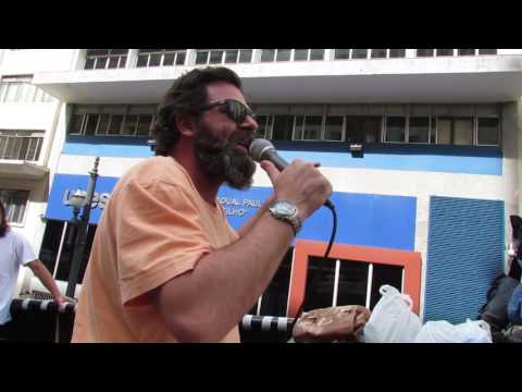 Fala Anderson Deo na manifestação em frente à reitoria da Unesp (14/07/16)