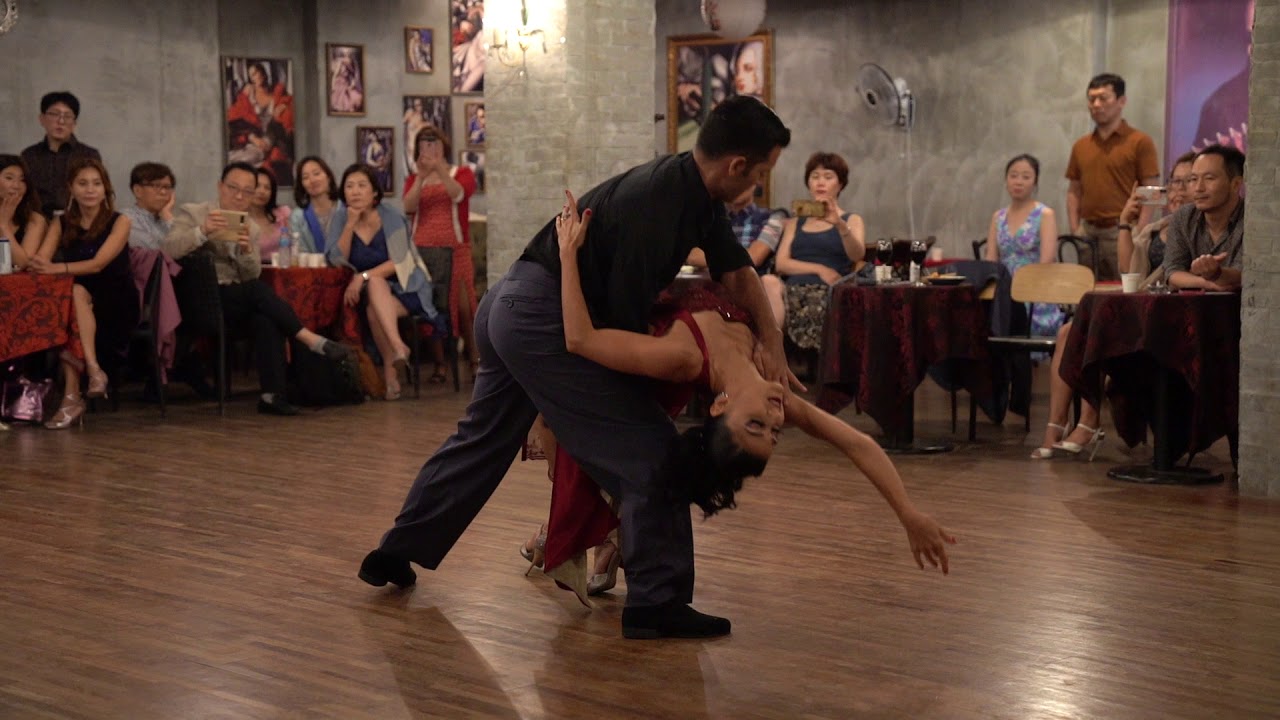 ZUM - Miguel Calvo y Pelin Ercan - NOBLE MILONGA (2019)