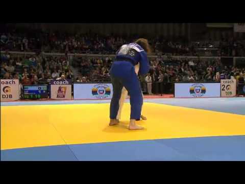 Grand Prix Düsseldorf 2013: -70kg PORTELA, Maria (BRA) - GRAF, Bernadette (AUT)