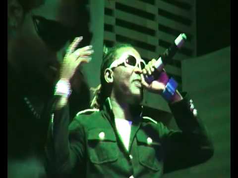 KWATE D KROSS PERFORMING @DRANGON FLY WITH OLU MAINTAIN SHOW