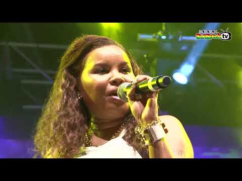CE'CILE live @ Main Stage 2013