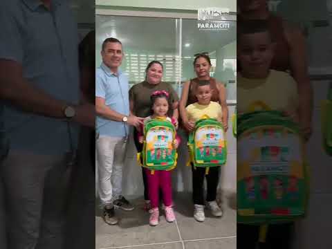 ENTREGA DE KITS DE MATERIAL ESCOLAR