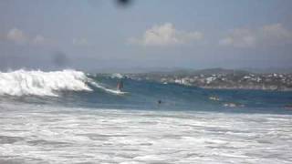 preview picture of video 'punta zicatela... la banda surfer'