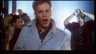 UB40   Riddle Me