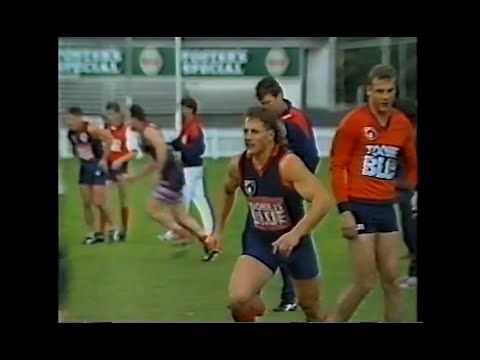 Melbourne Training report prior to taking on Collingwood - Neill Balme interview - News Clip - 1994