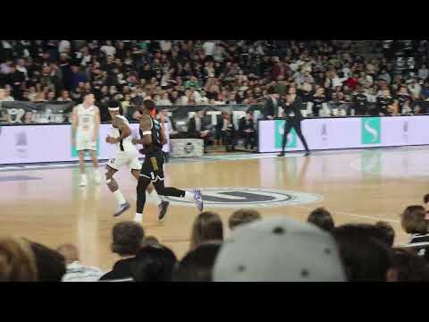 Atmosfera incendiară la partida dintre U BT Cluj-Napoca și BC Dubai