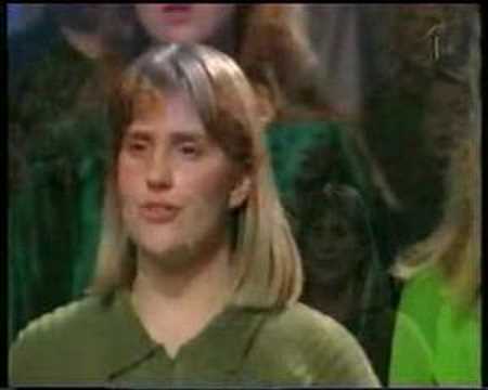 Wegelius choir sings Leonard Cohen's Suzanne