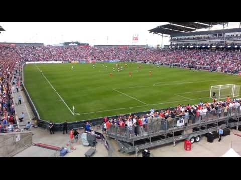 Crowd reaction to Christian Pulisic's 2nd goal