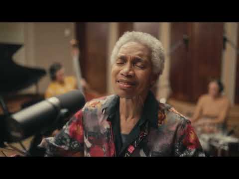 Beverly Glenn-Copeland - Love Takes All - Live From Lakewind Sound Studios