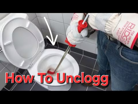RIDGID K-3 Ultra Flexible Toilet Auger with Unclogging 3ft snake for drain.