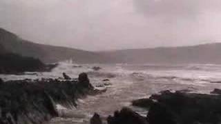 preview picture of video 'Stormy conditions at Wembury Beach, South Devon'