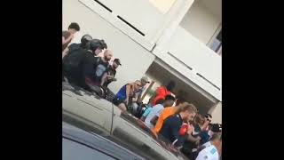 Making off Jul coup de genoux