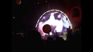 The Flaming Lips - Slow Motion (London, 1 July 2011)