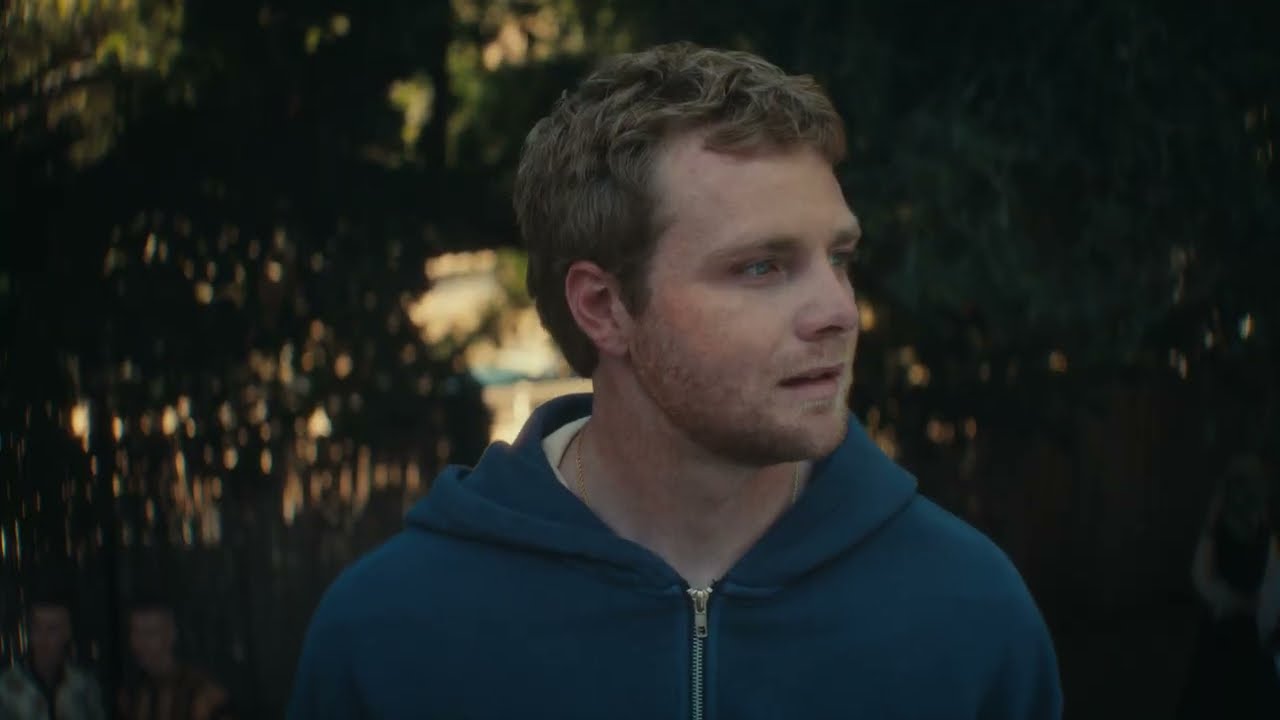 Bild zum Video Alex Warren - Rescuer Bild zum Video Alex Warren - Rescuer
