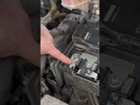 How to change battery on 2022 Hyundai Santa Cruz#automobile#diy#fix#Hyundai#SantaCruz#Battery#Howto