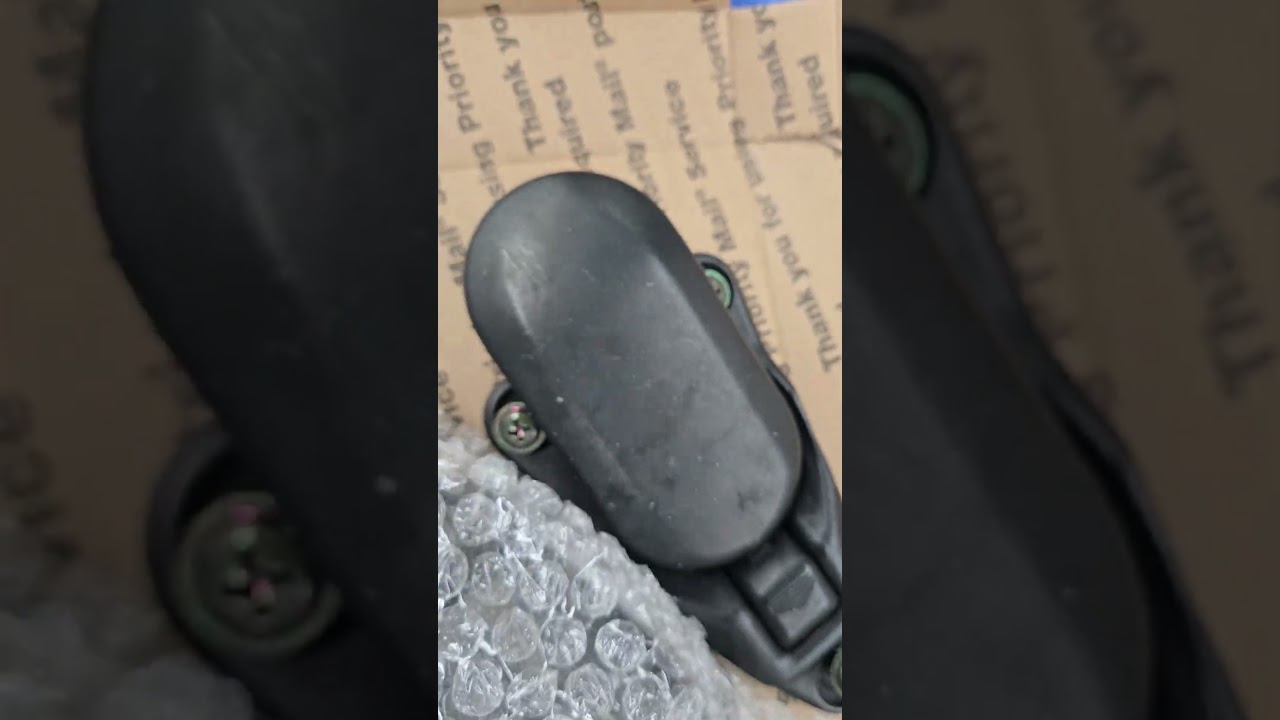 Recording Miata Side Latches At the USPS before Shipping to Get Scammed By EBay Zero Feedback Buyer