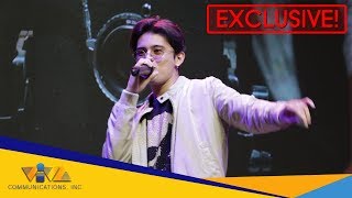 TRENDING: James Reid performs Nadine Lustre&#39;s ST4Y UP at the Miss Granny Mall Show! Fans went wild!