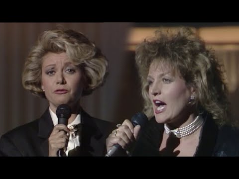 Elaine Paige and Barbara Dickson - I Know Him So Well - The Mike Yarwood Christmas Show - 26/12/1984