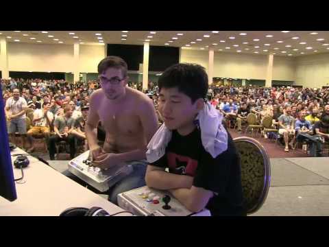 Poongko vs Onisan - Taking the shirt off [EVO 2015]