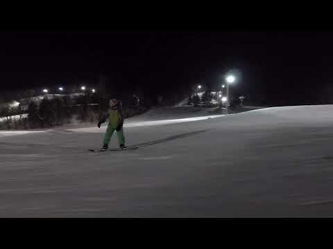 Menyuam Laib snowboarding